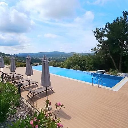 Cozy Apartments With Pool And Splendid Seaview Kavac Экстерьер фото