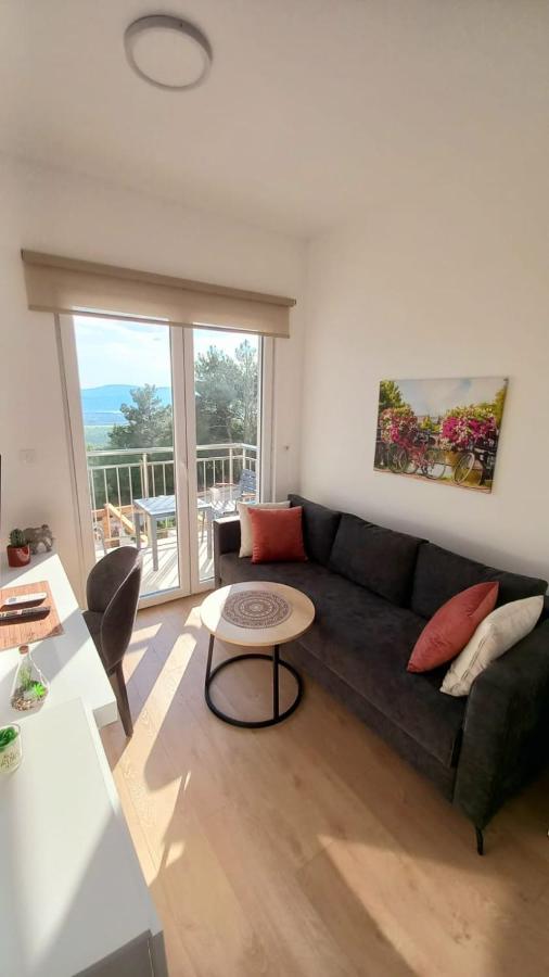 Cozy Apartments With Pool And Splendid Seaview Kavac Экстерьер фото